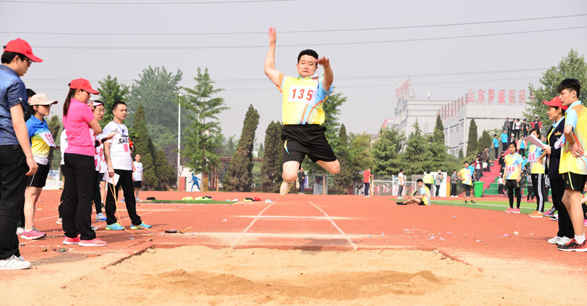 新華集團(tuán)二〇一六年春季田徑運(yùn)動(dòng)會(huì)隆重舉行 第 16 張 新華集團(tuán)二〇一六年春季田徑運(yùn)動(dòng)會(huì)隆重舉行 第 16 張