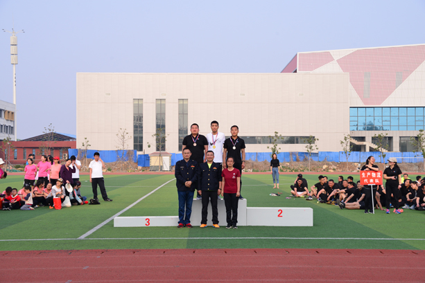 “團結拼搏，打造百年新華” 臨沂新華二〇一八年春季田徑運動會隆重舉行 第 21 張
