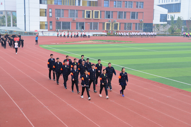 “團結拼搏，打造百年新華” 臨沂新華二〇一八年春季田徑運動會隆重舉行 第 24 張